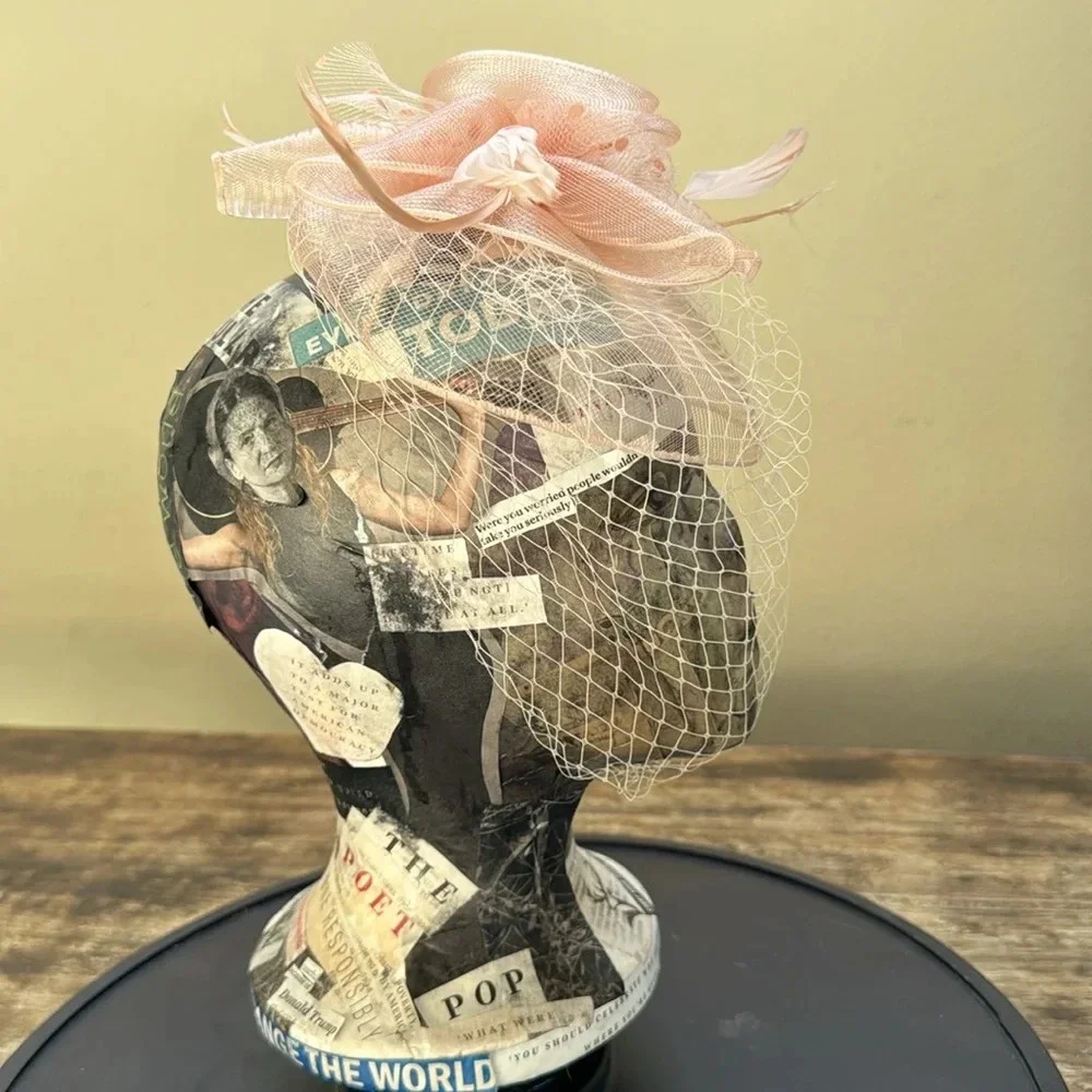 Vintage hat pink / peach color clip on - Picture 4 of 10
